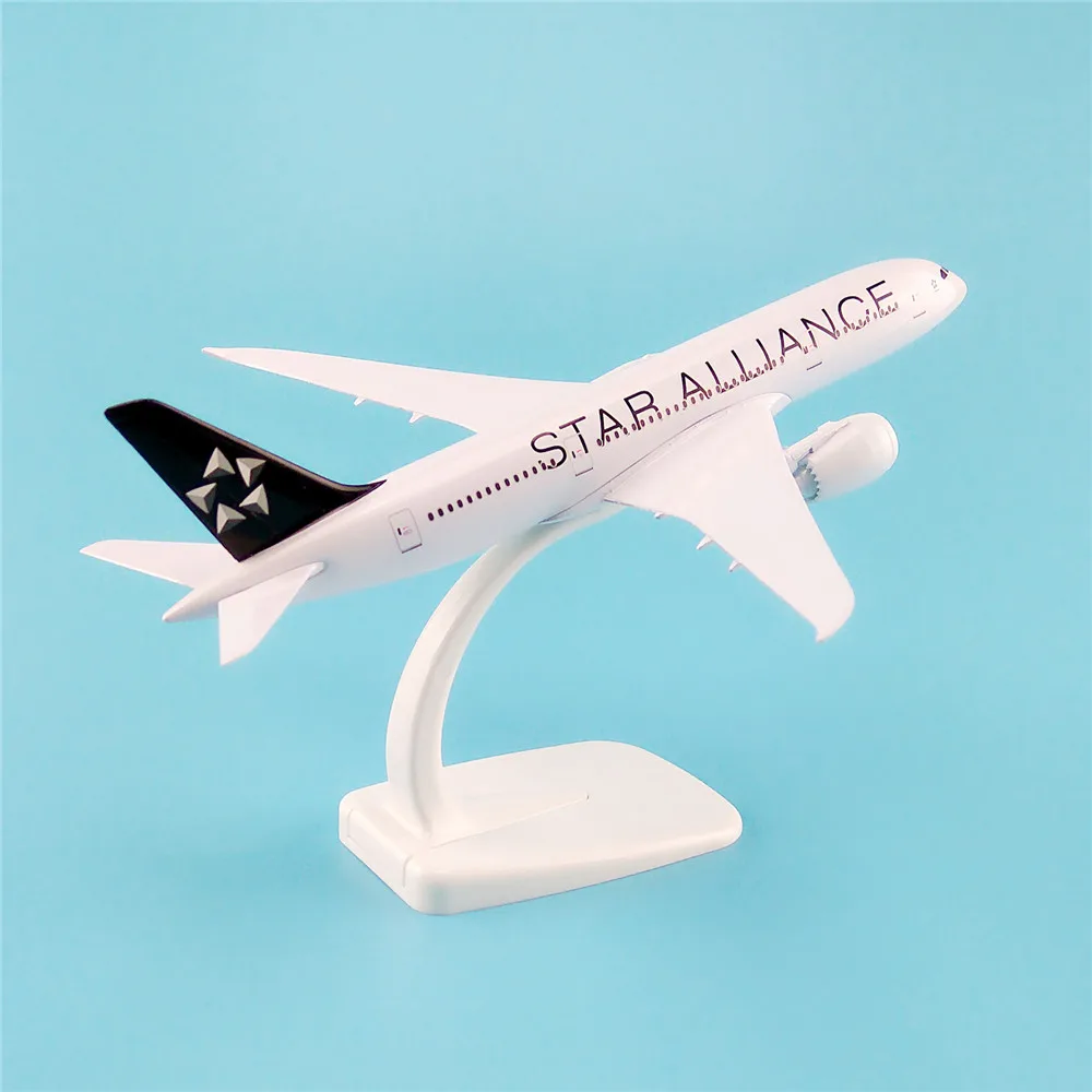 Модель воздушного самолета из металлического сплава 20 см модель Star Alliance Boeing 787