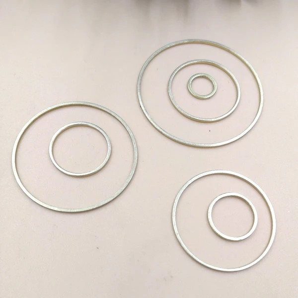 Raw brass 100 шт., 8 мм, 12 мм, 15 мм, 20 мм, 25 мм, 30 мм, 35 мм, медные круглые соединители, необработанная латунь, античная бронза, серебро, аксессуары для ювелирных изделий DIY - Цвет: Raw brass