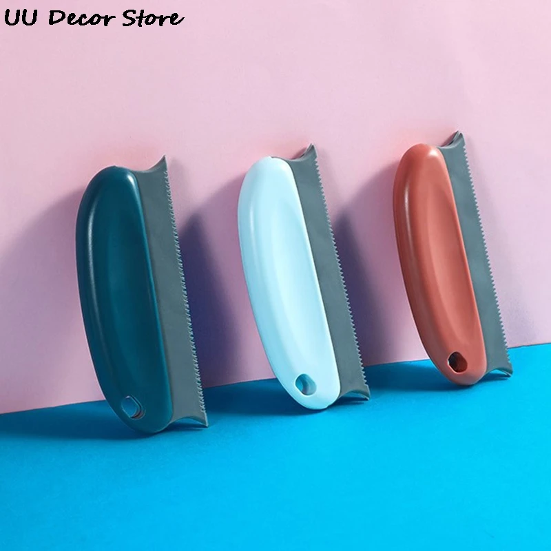 

Бытовая щетка для удаления волос от пыли