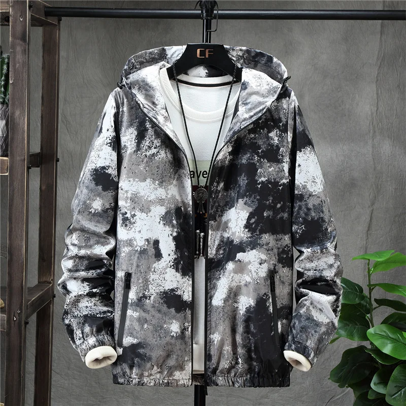 

Men's Spring Hooded Soft Shell Camouflage Causal Windproof Outdoor Streetwear Coat Men's Jacket Hooded Sportswear