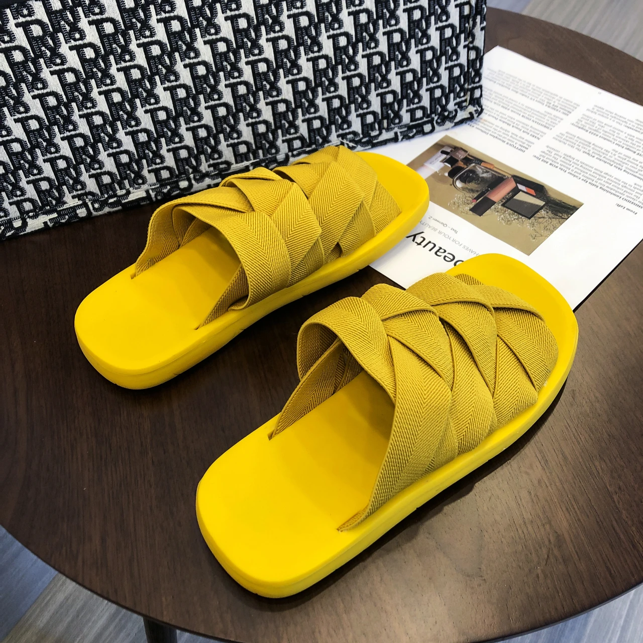 

Women Slippers 2021 Summer New Brand Design Weave Ladies Sandals Outdoor Beach Slides Female Casual Soft Cloth Strap Flat Shoes