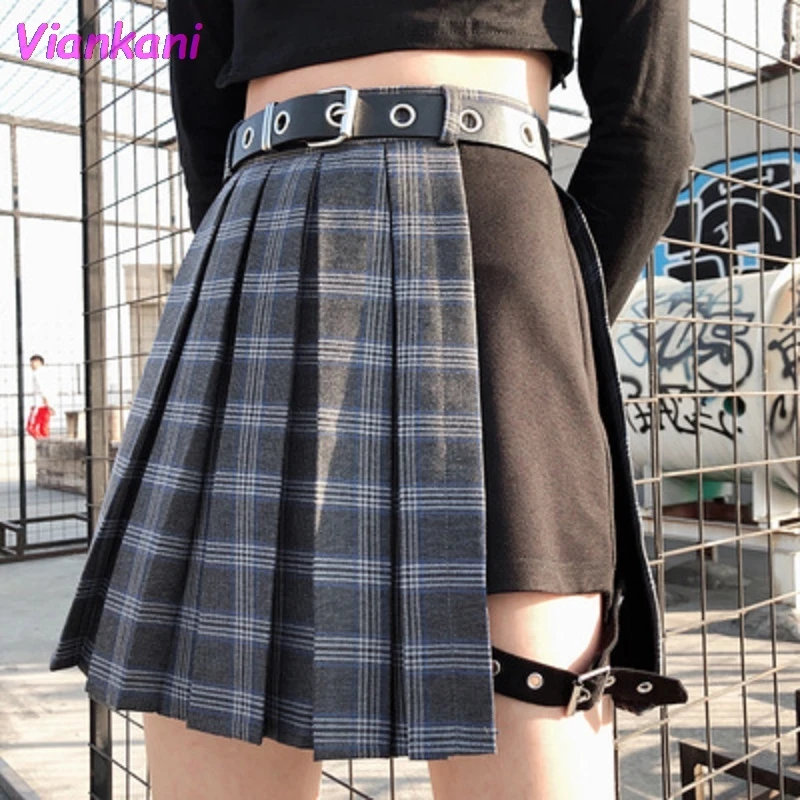 

Gothic Punk Harajuku Shorts Women 2021 Casual Cool Chic Preppy Style Violet Plaid Pleate Black Female Fashion Shorts Skirts 4XL
