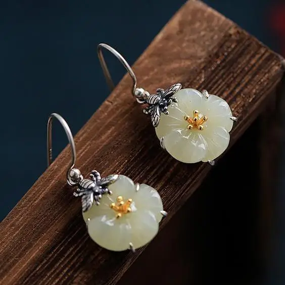 

[Small Butterfly] S925 Sterling Silver Honey Picking Natural Hetian Jade Camellia Sterling Silver Handmade Distressed Earrings f