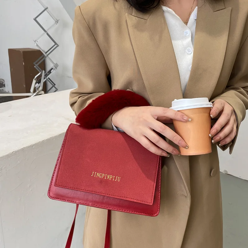 Plush Handle Winter Trend Women Handbag Frosting Pu Fashion Shoulder Bag for Ladies Shopping Phone Letter Crossbody Bag