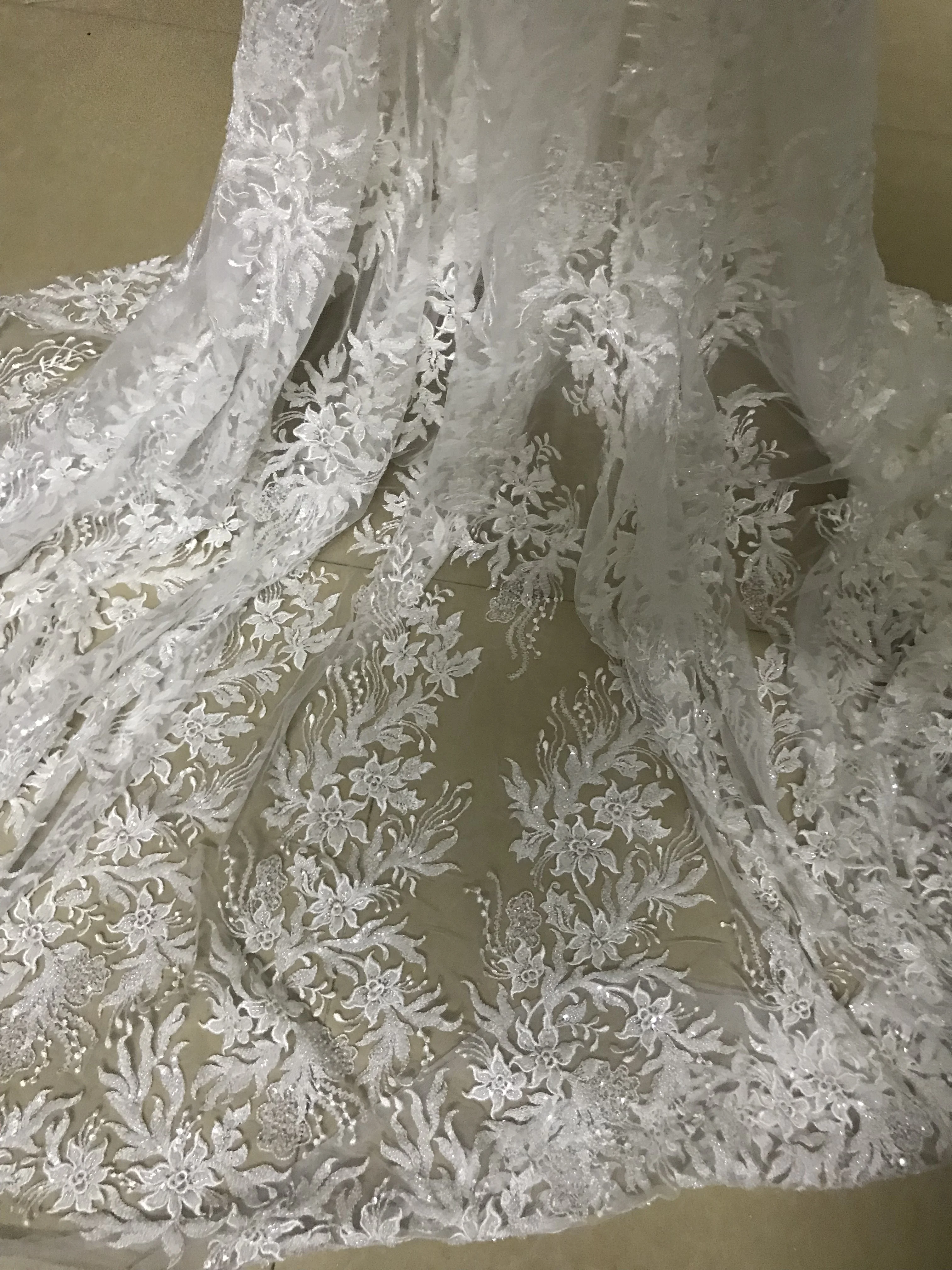 

Красивая вышитая Тюлевая кружевная ткань для свадебного платья, роскошное французское кружево с тяжелыми бусинами