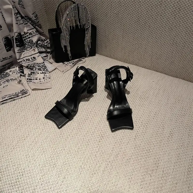 

NIUFUNI Summer Moon Head Personality Fashionable Word With Buckle High-Heeled Sandals Profiled With Women's Sandals Duck Feet