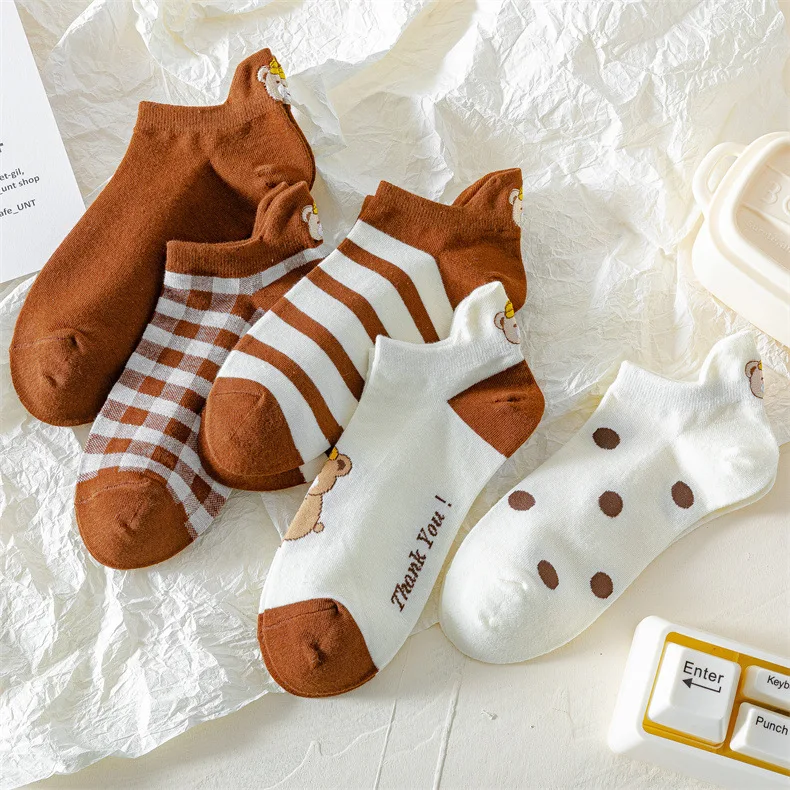 

Женские носки, новинка 2022, милые женские хлопковые повседневные короткие носки до щиколотки с мультяшным рисунком, дышащие летние милые жен...