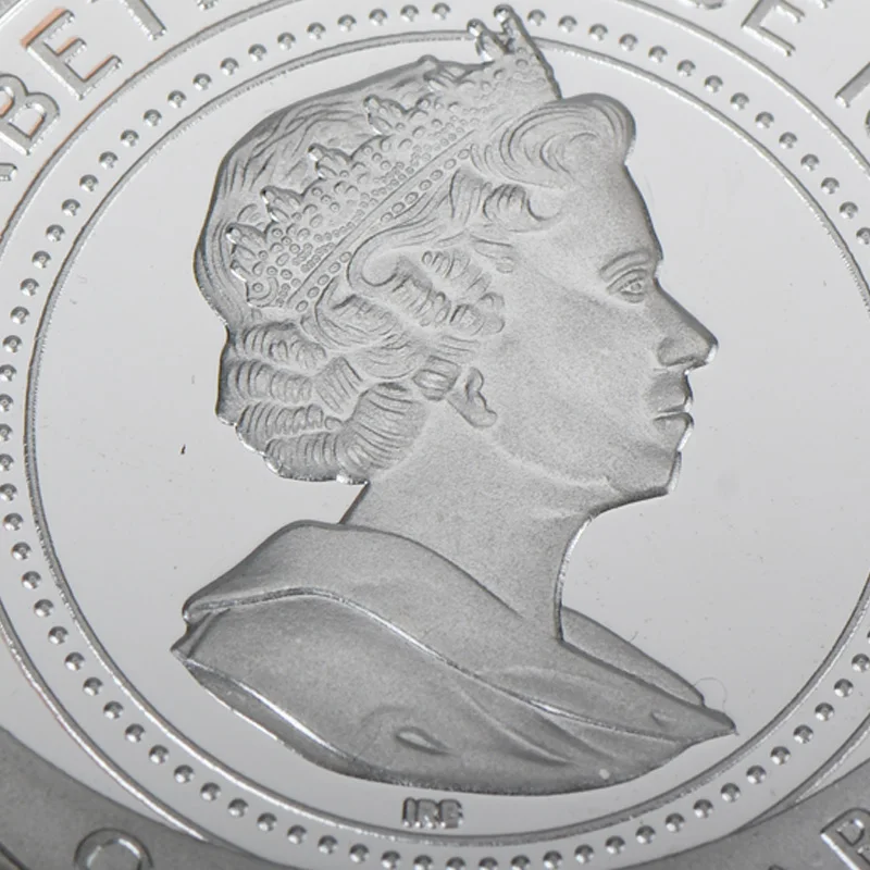 Серебряная монета с изображением собаки медведя австралийского кенгуру коала