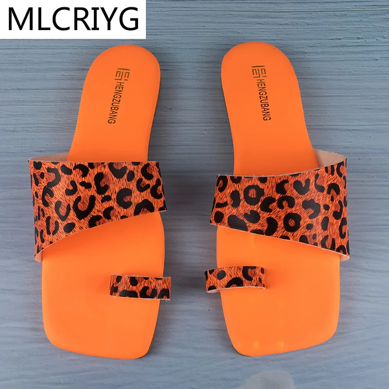 

Sandals Women Outdoor Slippers Casual Flat Shoes Summer Style Flip Flops Fashion Open Toe Shoes Leopard Print Allover Sandals