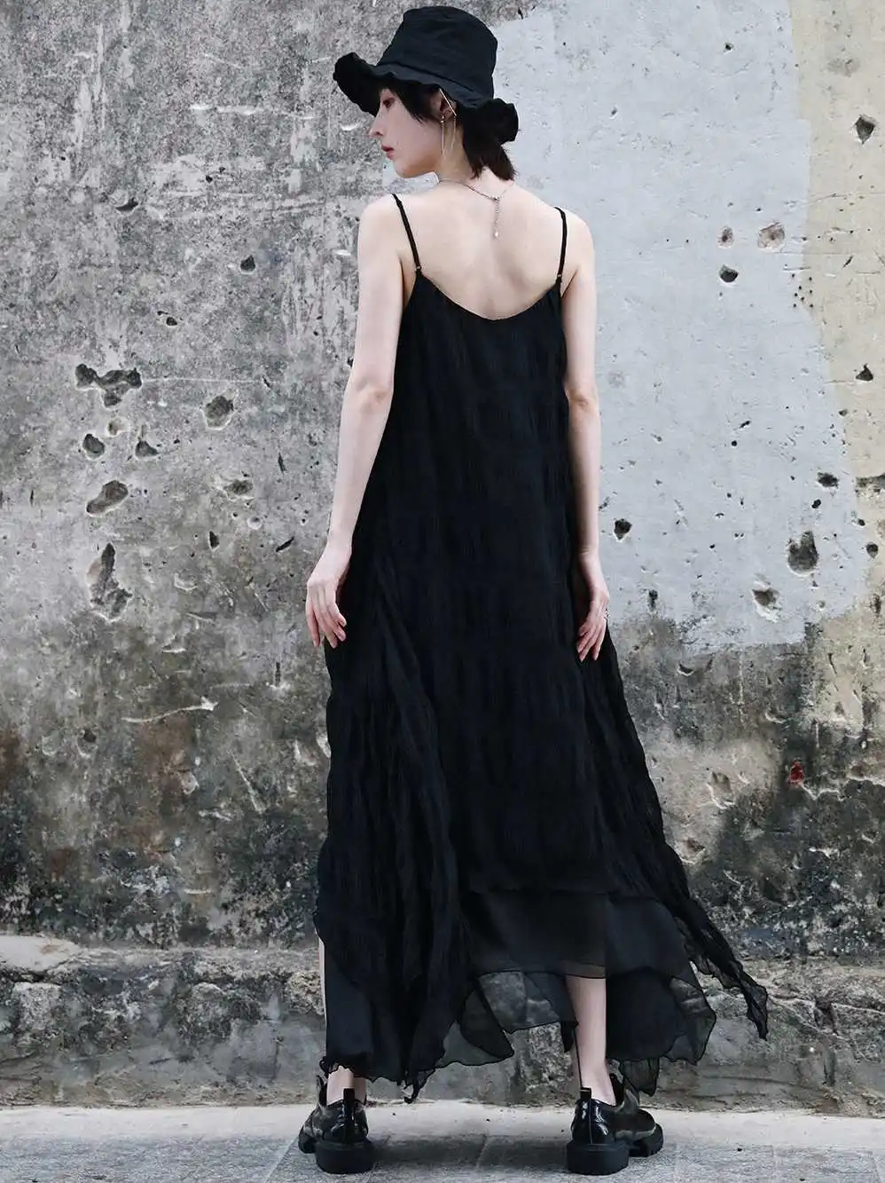 

SHENGPALAE Elegant Black Irregular Strap Dress Women's Summer 2021 New V-neck Waist Sleeveless Chiffon Mid-calf Dresses Female