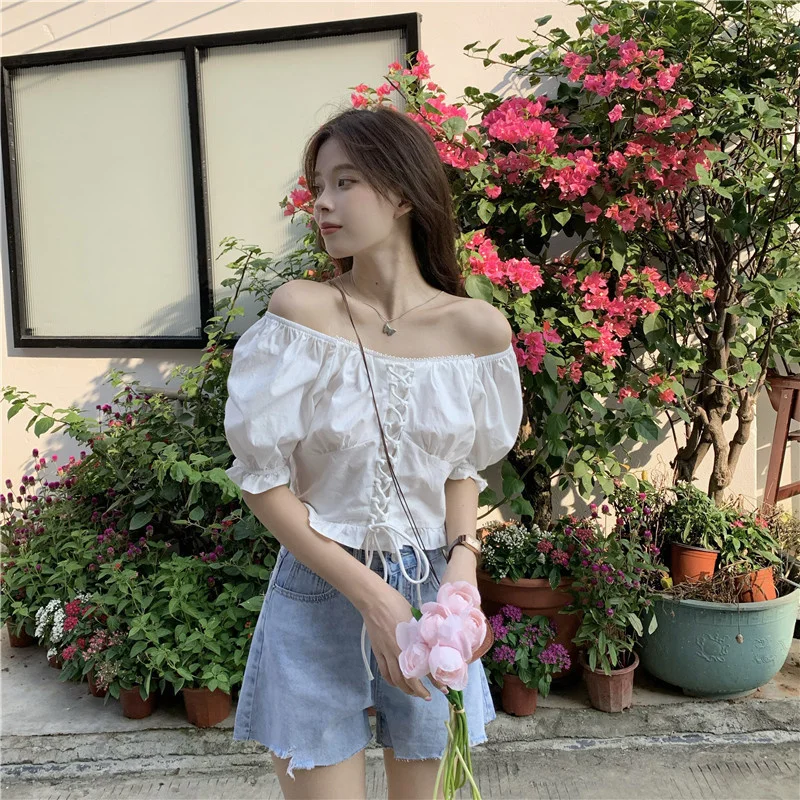 

Real Shot Cost-Effective! French Puff Sleeve Lace up Short