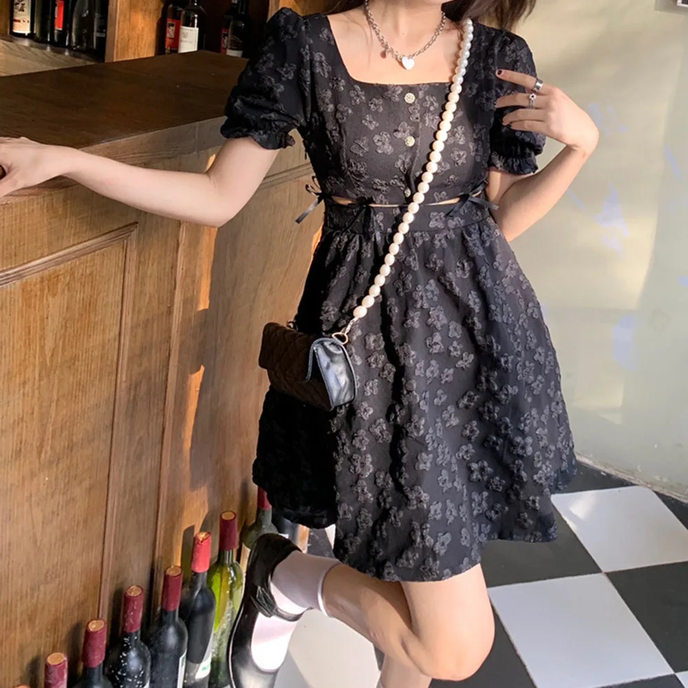 

2021 Summer New Retro Fashion High Street Jacquard Puff Sleeve Sexy Show Waist Dress Square Collar Solid Color Women's
