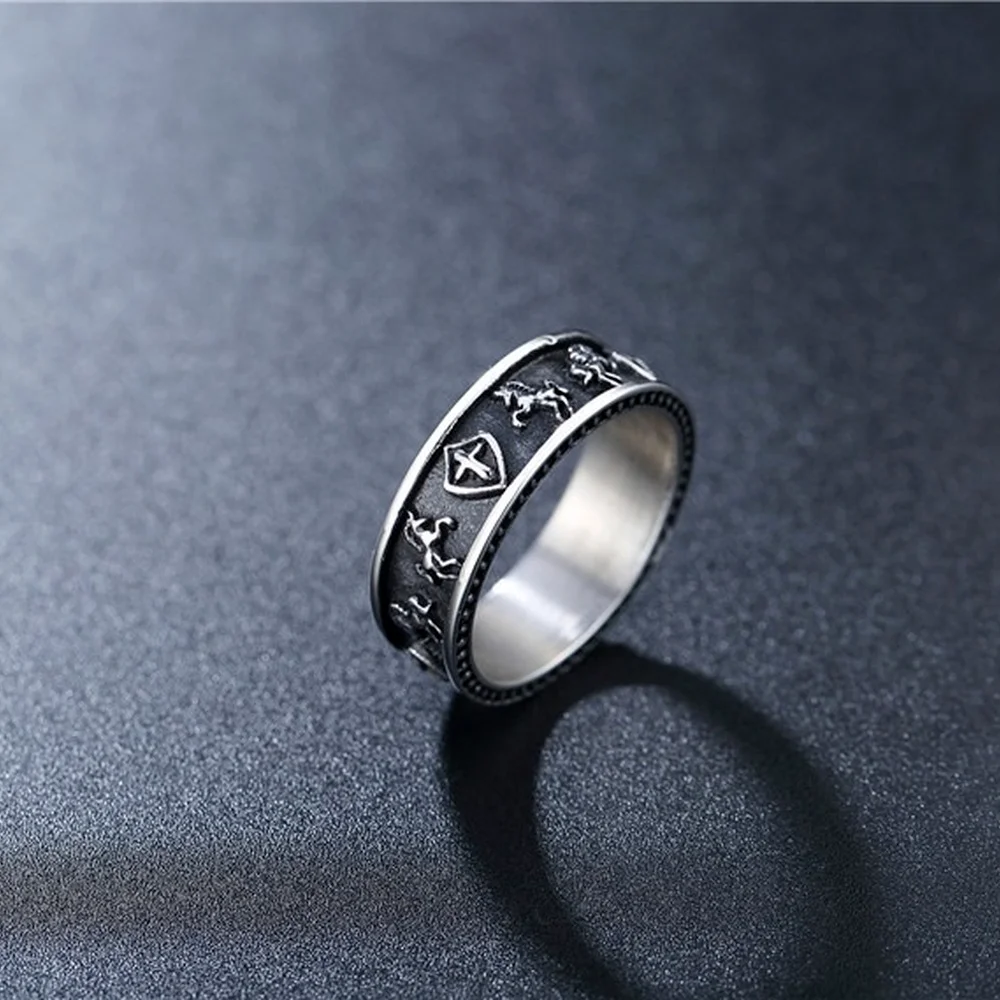 

2021New European and American fashion unisex to attend the reception, titanium steel cross ring, fashion trend, retro style ring