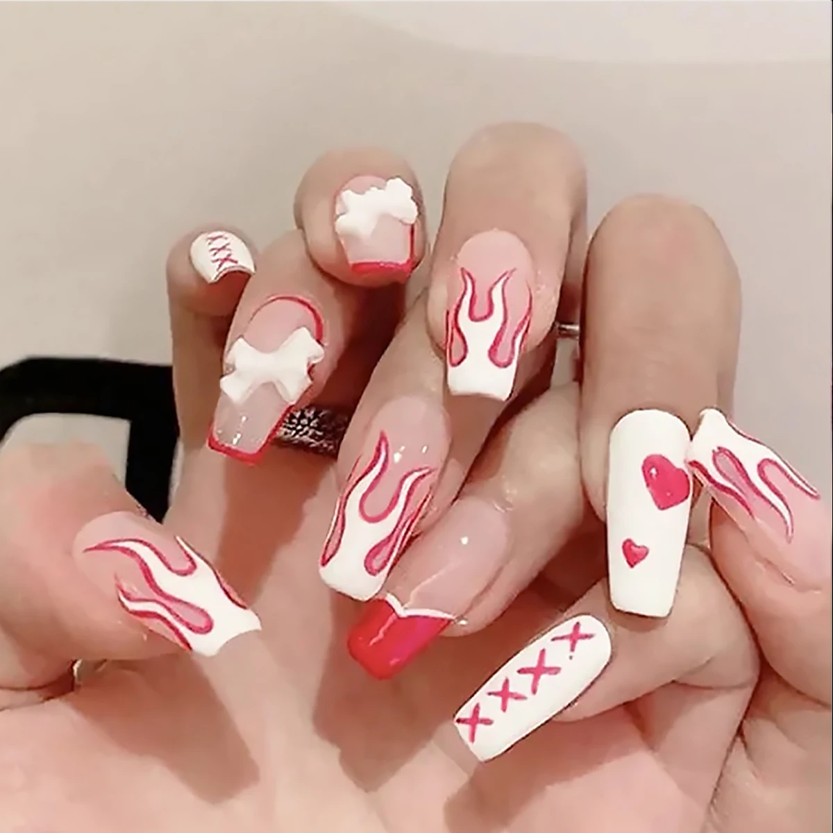 

Personality Graffiti Flame Sweet Cool Girl False Nail Art Fake Nails With Glue And Sticker 24pcs/box
