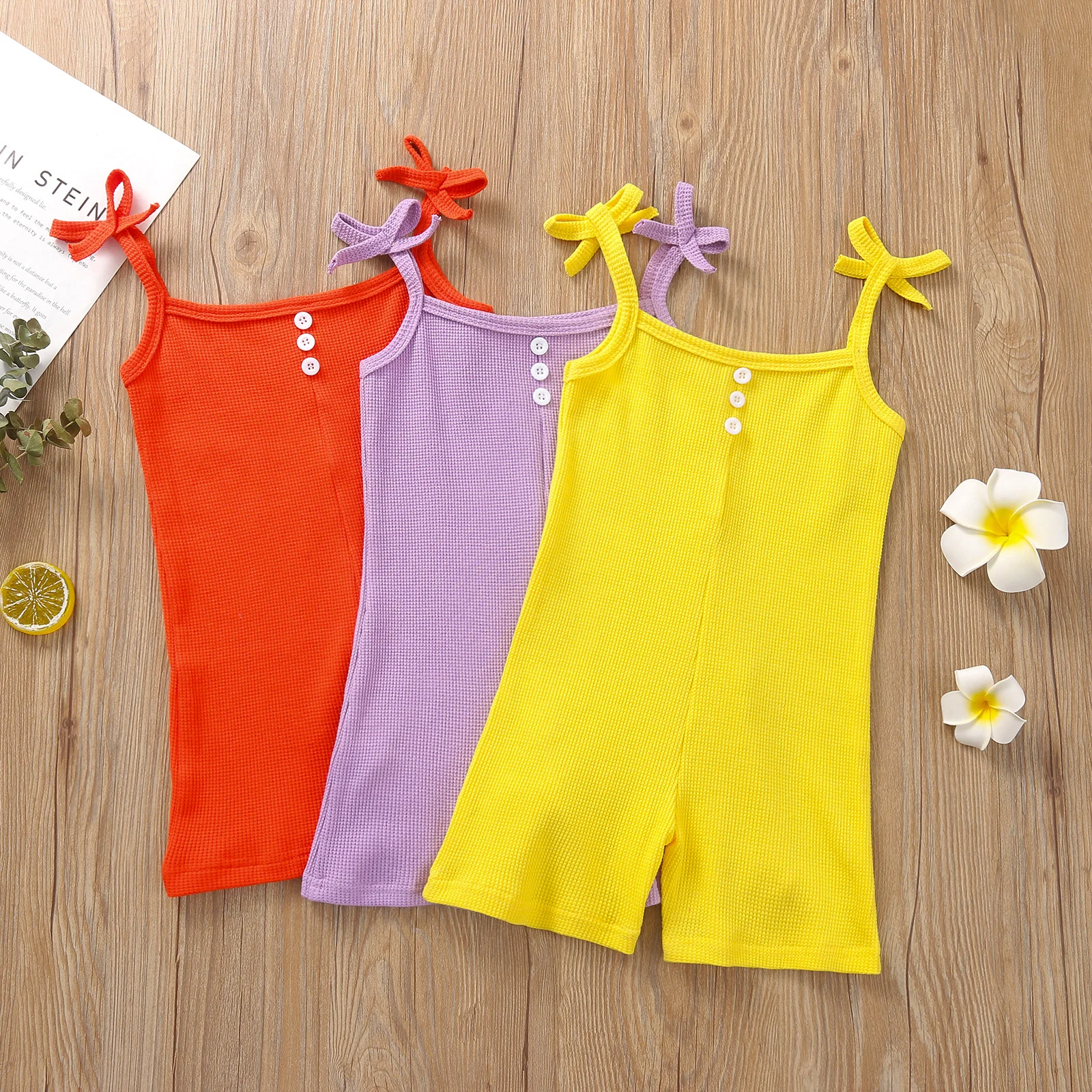 

Детский однотонный комбинезон на пуговицах, без рукавов