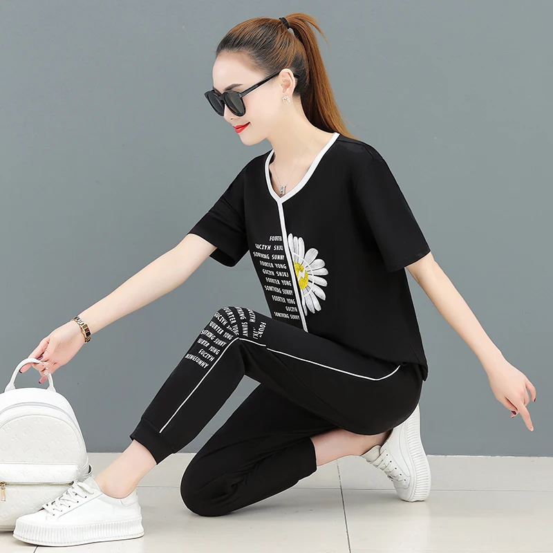 

Sunflower print sports suit female summer V-neck short-sleeved T-shirt and trousers 2 piece leisure For Women Outfit