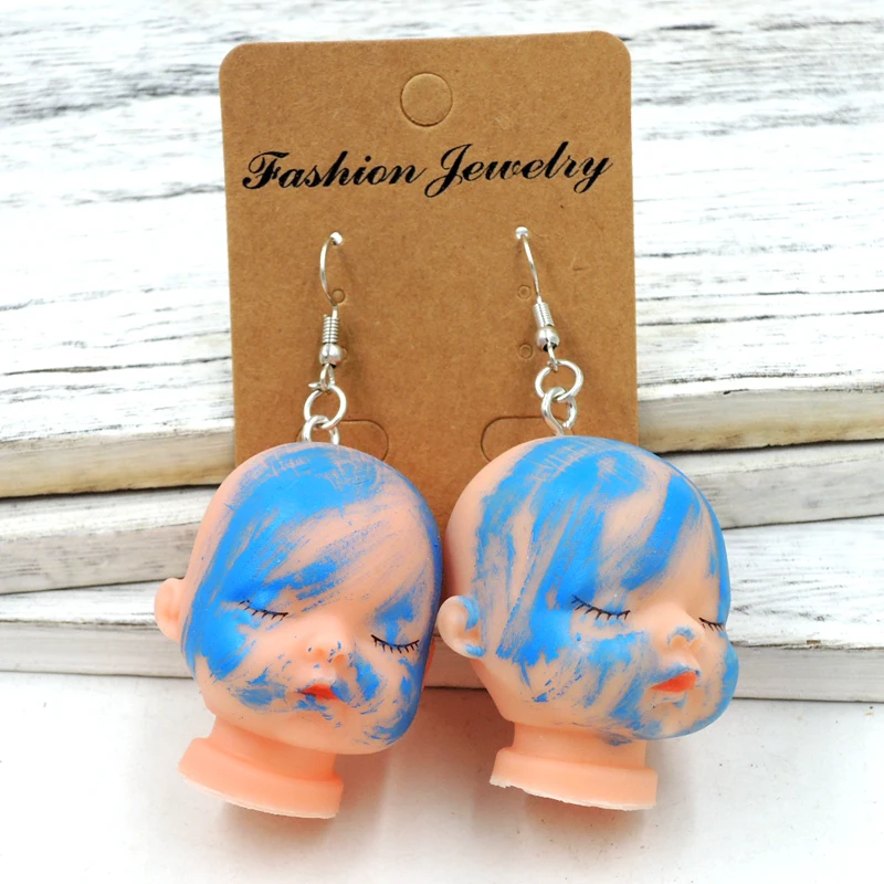Kawaii жуткий ребенок bloddy кукольные серьги крючок милый сонное сердце любовь Хэллоуин ужасный ER558