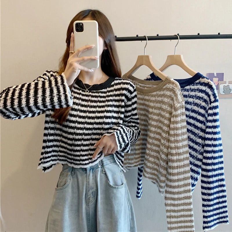

Women's Striped T-shirt Autumn 2021 New Korean Small Short Style, Wearing A Chic Long Sleeved Top