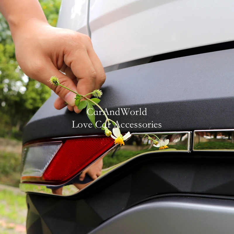 Задний бампер накладки на заднюю дверь противотуманные фары полоски наклейки