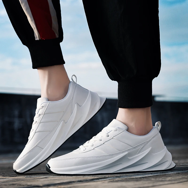 Качественный комплект из двух предметов для мужчин повседневная обувь удобные