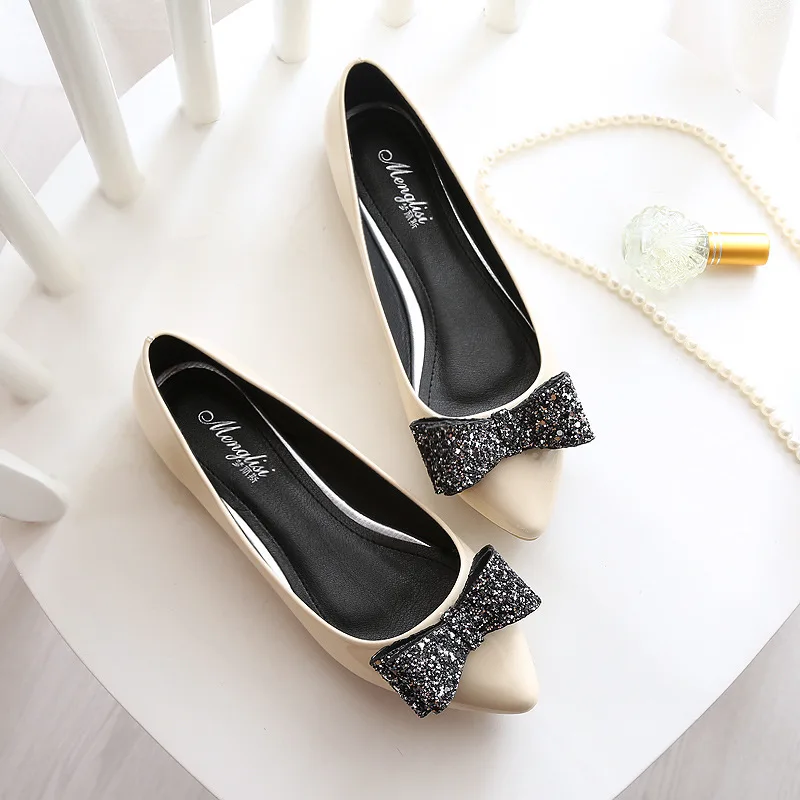 

2020 New Patent Leather Women's Shoes Fashion Crystal Bow Flat Shoes