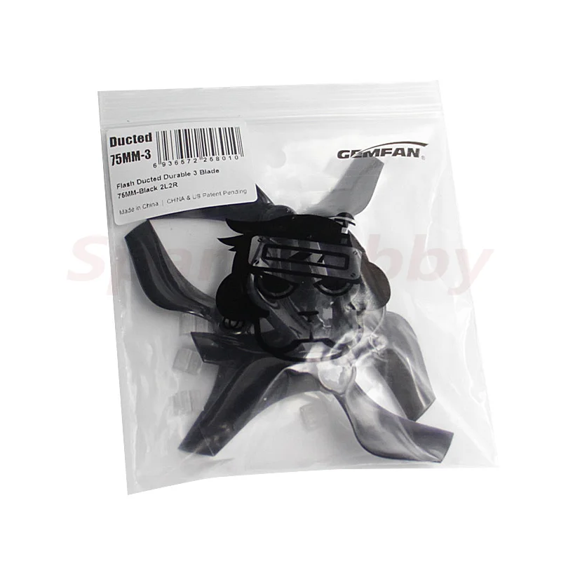 новая одежда для маленькой д