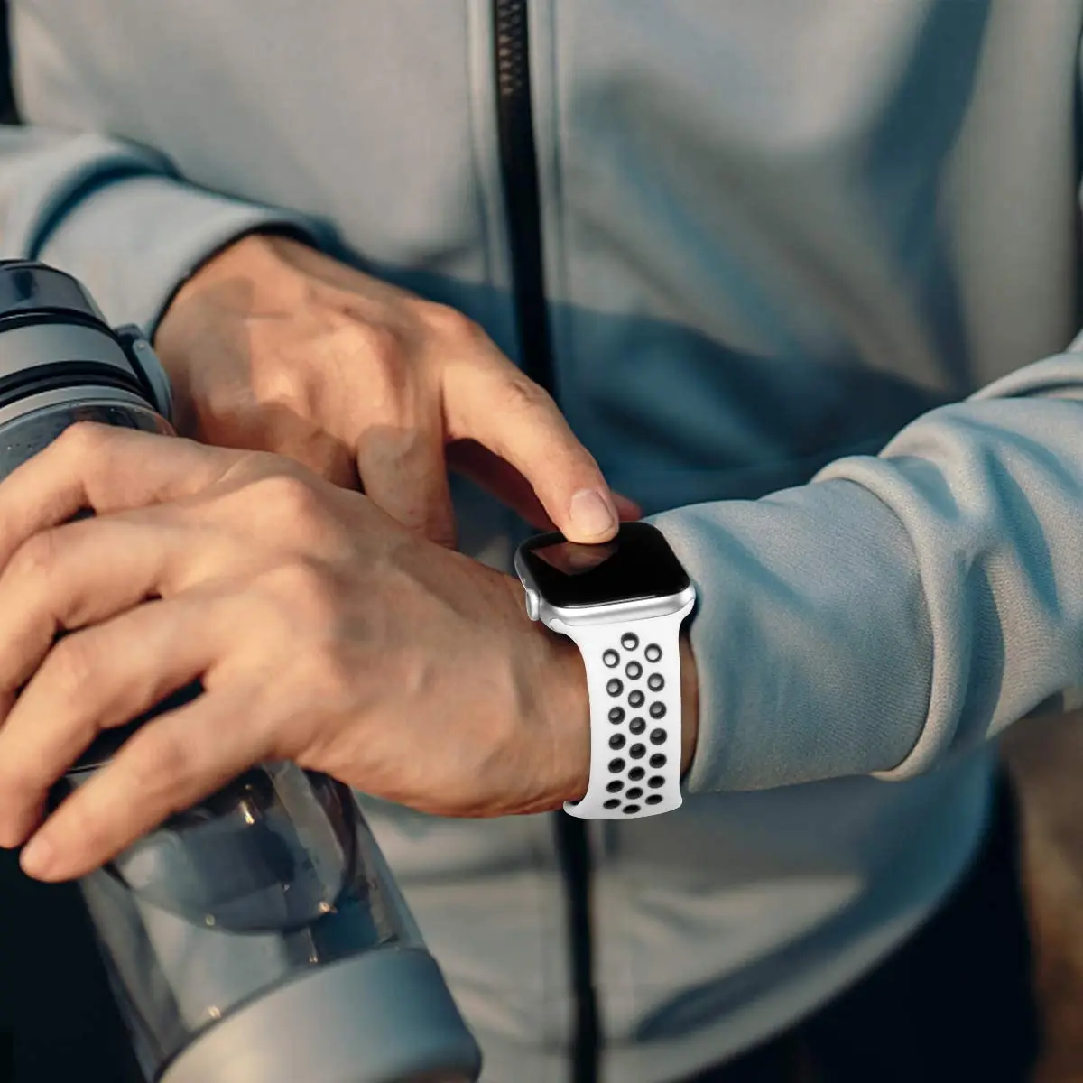 Ремешок силиконовый для Apple Watch band 44 мм 40 38 42 мягкий воздухопроницаемый браслет