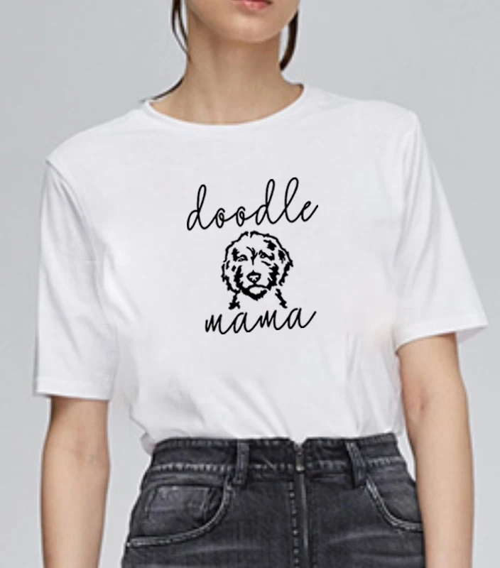 Женская футболка с круглым вырезом Goldendoodle Mama хлопковая коротким рукавом