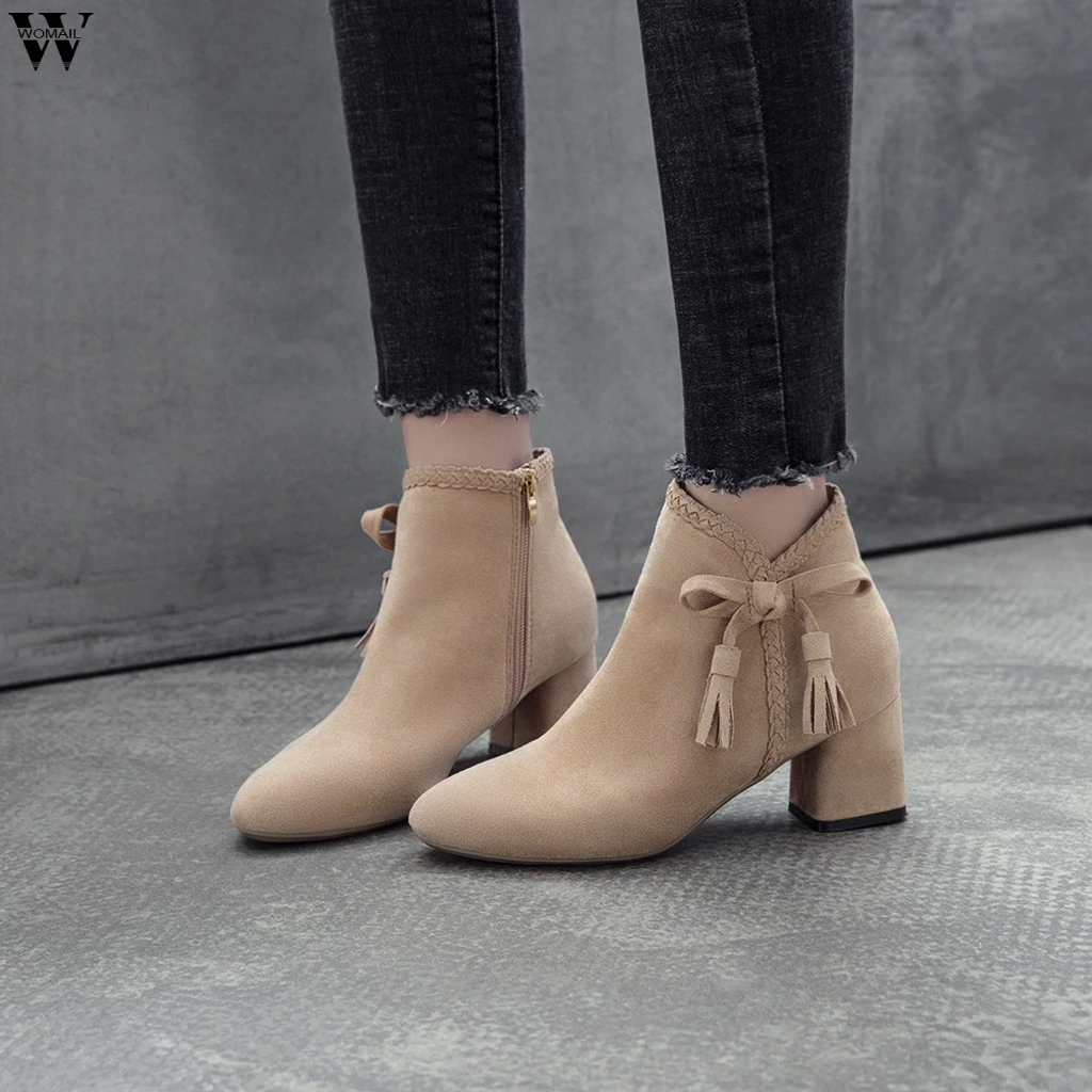 Женские ботинки на низком каблуке классические ботильоны из флока молнии