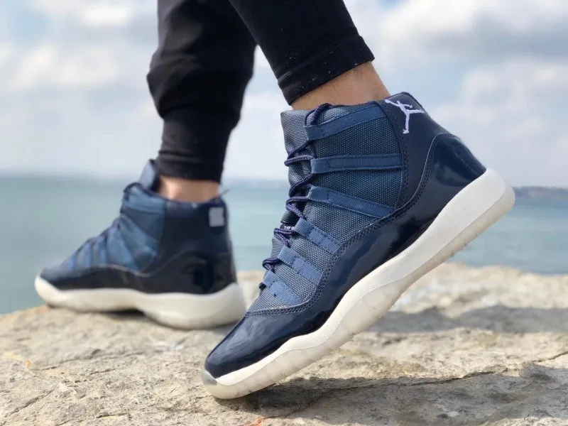 Jordan 11 ретро синий