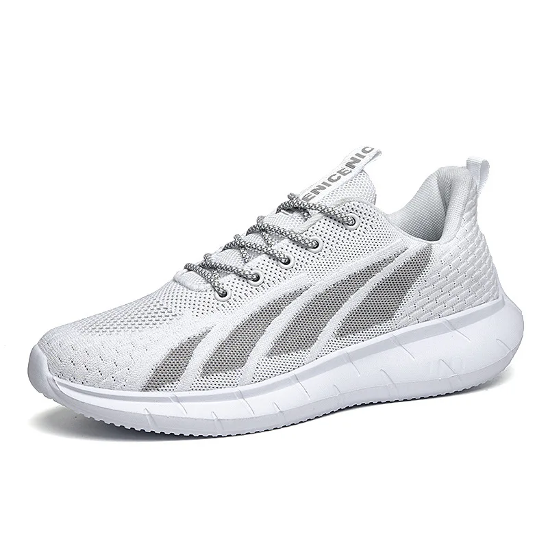 

Men's tennis men's brand fashion comfortable breathable men fly cloth breathable sports shoes Korean version of the trend 940
