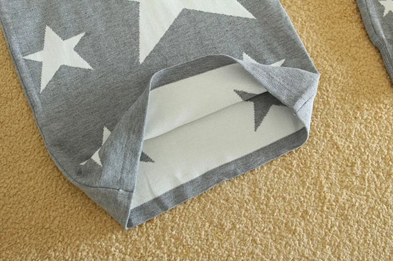 Женский костюм из двух предметов трикотажный свитер с коротким топом и юбка