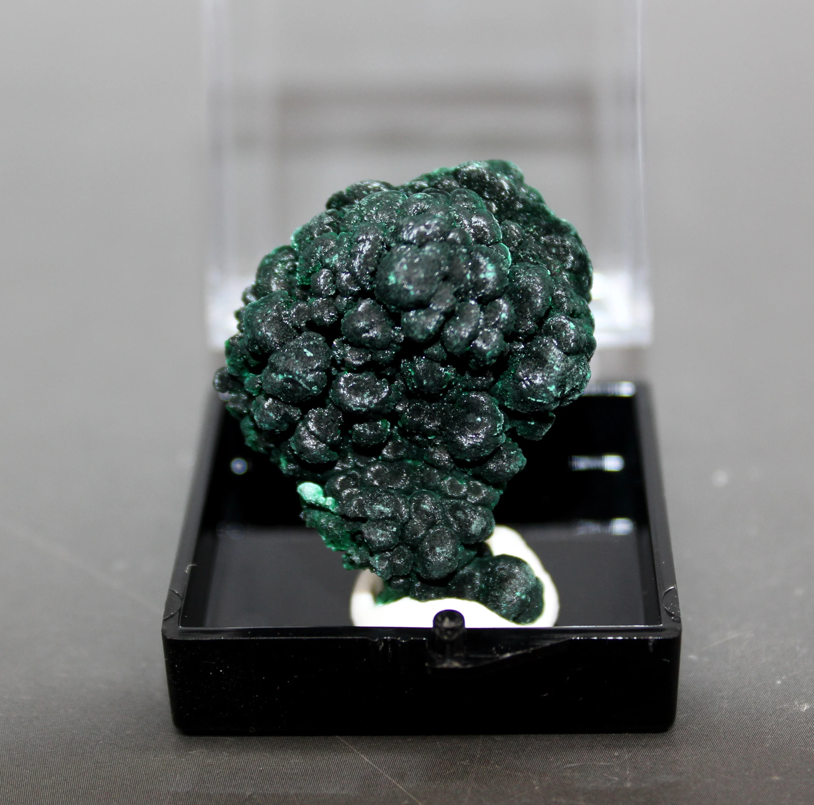 

special offer! 100% Natural malachite mineral specimen crystal Stones and crystals quartz Healing crystal box size 3.4 cm