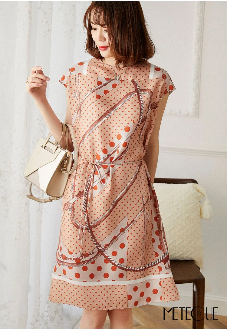 

Платье женское Летнее шелковое средней длины с поясом и коротким рукавом