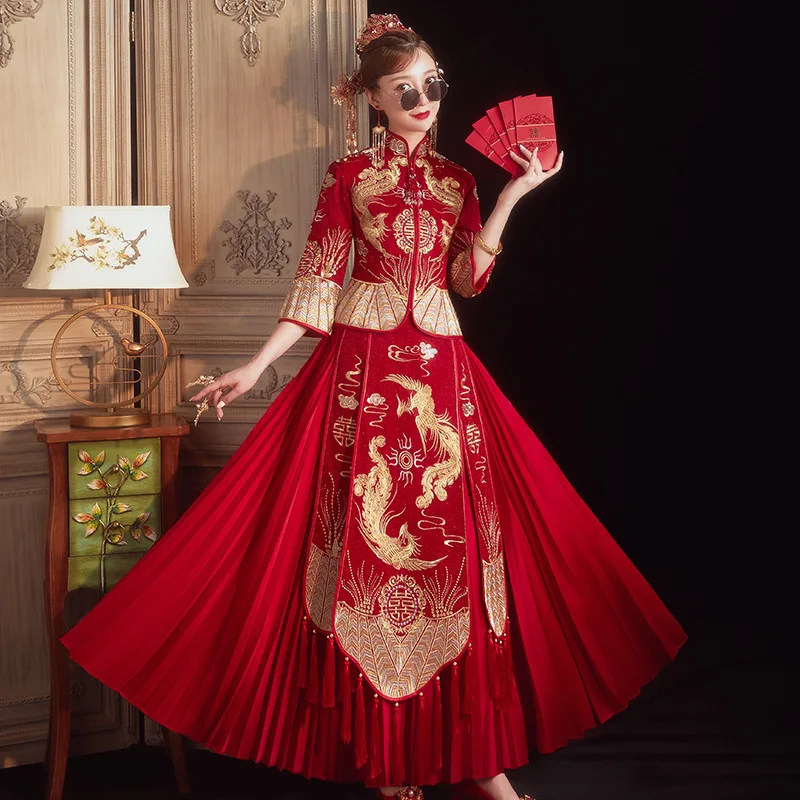 

Китайский традиционный свадебный костюм Чонсам с вышивкой Феникс бахромой элегантное платье для невесты Qipao