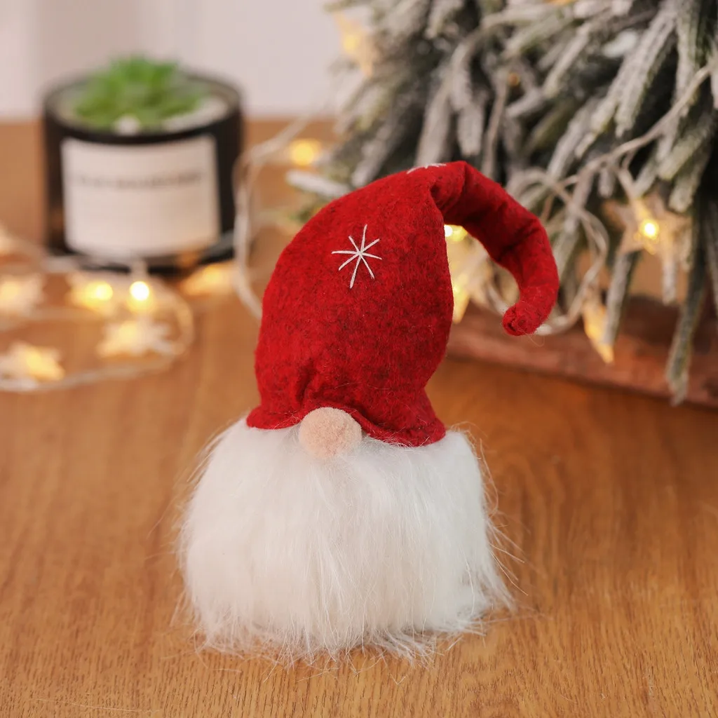 Рождественские милые украшения безликая кукла старика стоящая осанка снеговик