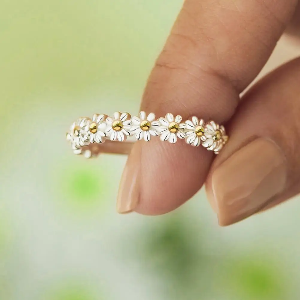 

Sweet Cute Daisy Flower Ring Adjustable Open Finger Ring Gift for Women