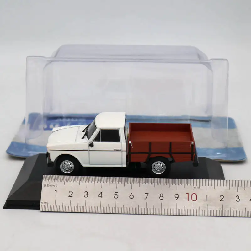 

Модель автомобиля IXO 1/43, Отлитая под давлением, белая, красная, металлическая, пластиковая, Резиновая, для ранкель, 1989