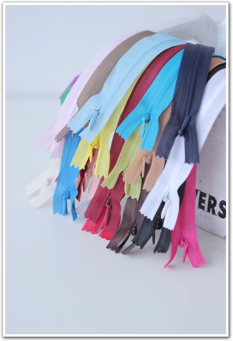 

ZXIIXZ 25cm Invisible Zipper Invisible Zipper Length Nylon Zipper Handmade DIY Clothing Smooth and Durable Wallet Cloth Supplies