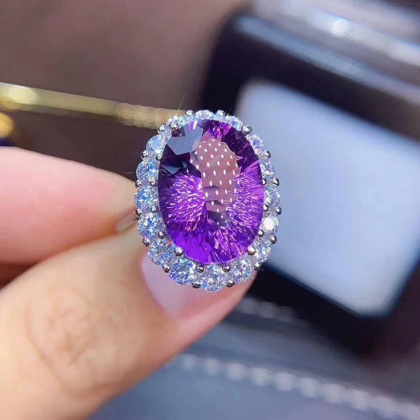 Драгоценный мм2. Нарья властелин колец. Двухцветный камень аметрин. Голубой алмаз тавернье. Самый дорогой камень.