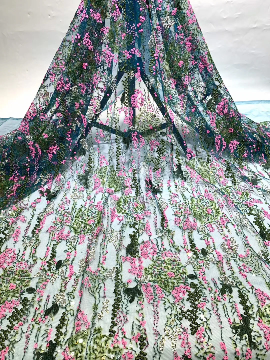 

African sequin lace fabric 2020 high quality lace fabric French Nigerian tulle lace fabric wedding dress ZX4103