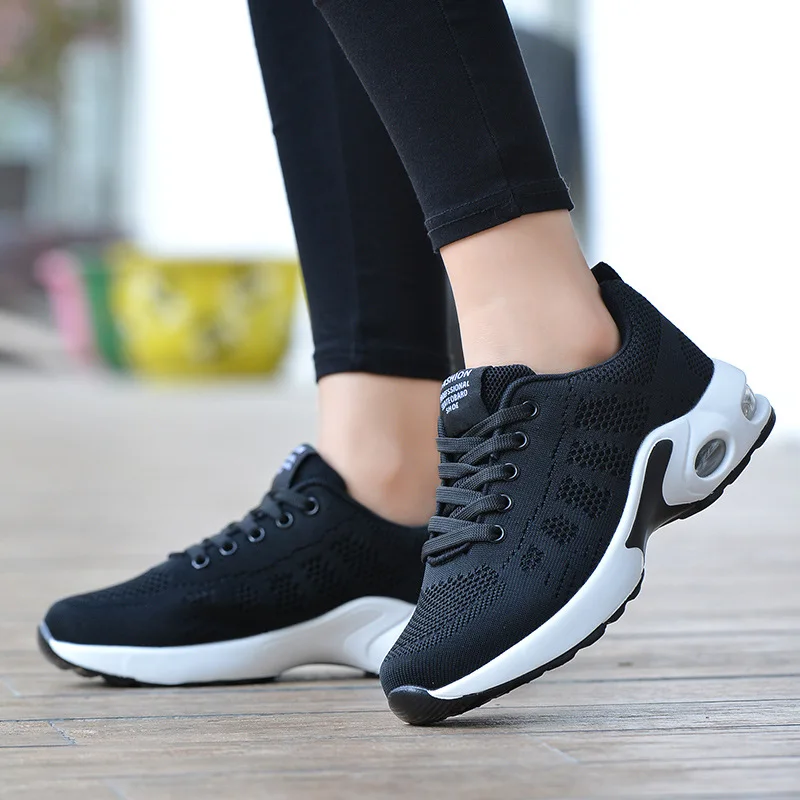 Casual Large Size Women's Shoes Student Cushion Soft Bottom Breathable Casual Running Shoes Flying Woven Sports Shoes Women