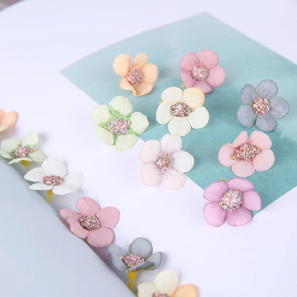 

50-100Pcs/Pack 2CM Mini Daisy Flower Heads Fake Flowers DIY Handmade Crafts Silk Artificial Flower Heads Home Wedding Decoration