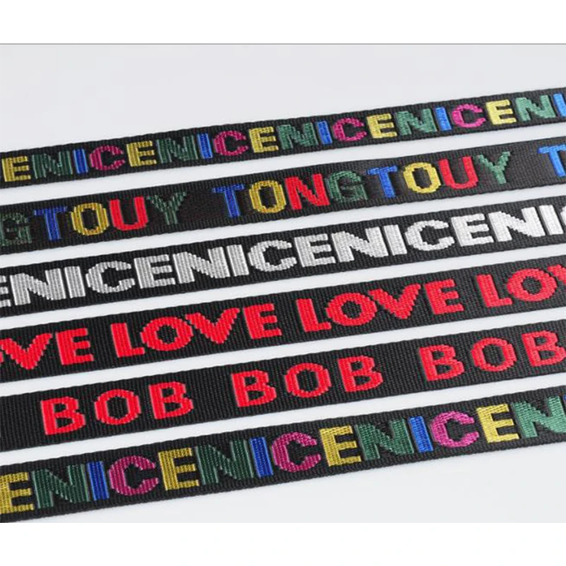 Ширина 25 мм серебристо красная нейлоновая жаккардовая лента с надписью LOVE