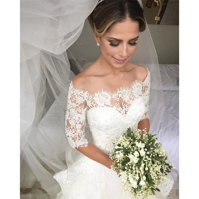 Элегантное пляжное свадебное платье с цветочной аппликацией Кружевные