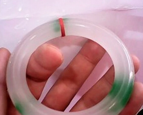1213+++Fashion quartz rock float flower round Bracelet |