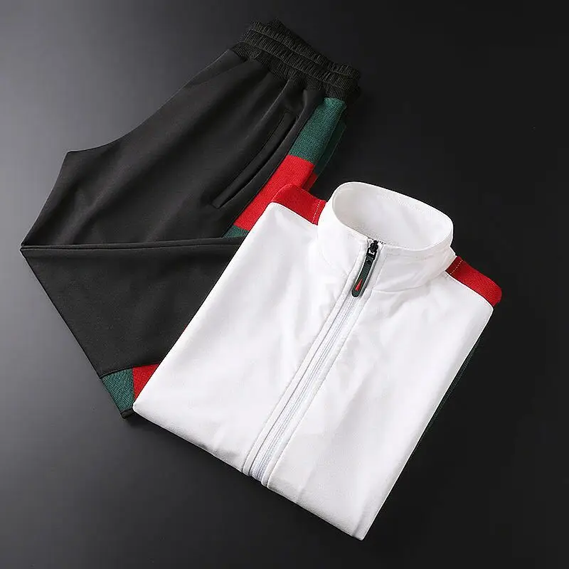 

Men's two piece autumn and winter sportswear
