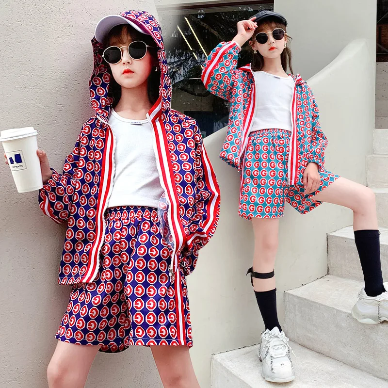 

Children's 2021 summer boys and girls hooded UV protection jacket shorts two-piece sun protection suit