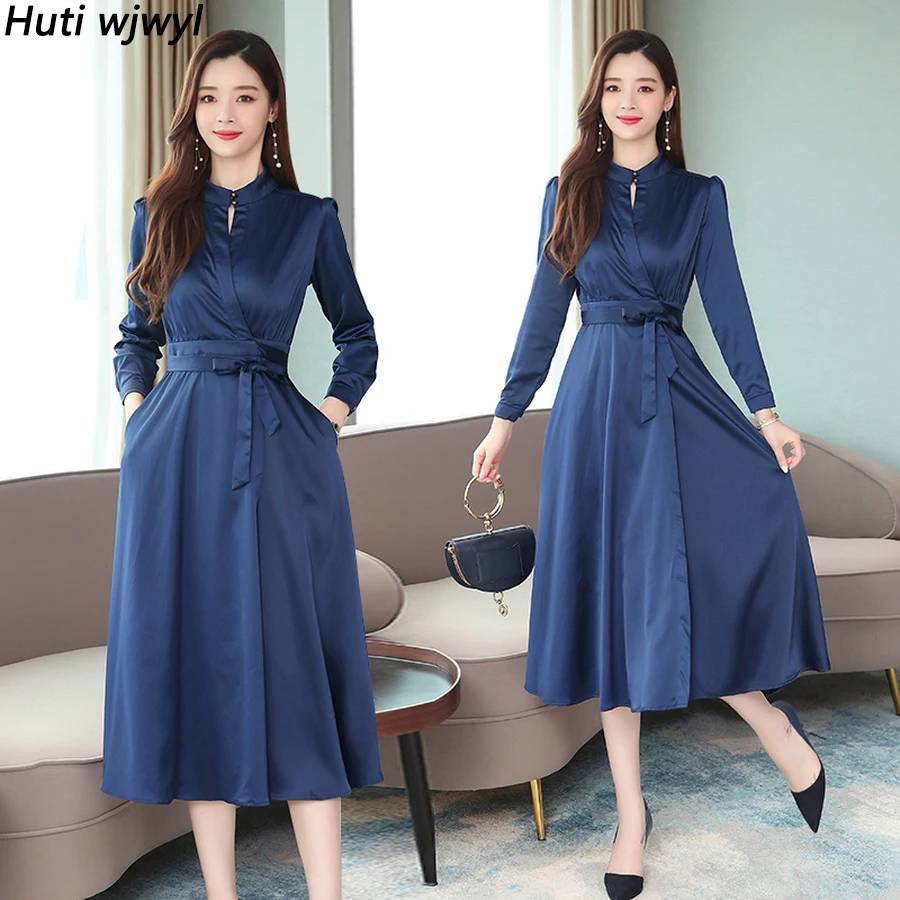Женское облегающее платье миди винтажное синее однотонное с длинным рукавом