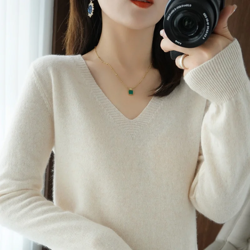 

2021 Basic High Quality V-Neck Sweater Solid Color Autumn Winter Pullover Women Casual Knitted Sweater Long Sleeve Tops WF188